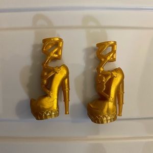 Monster High Freaky Field Trip Gigi Grant  Doll GOLD SHOES SANDALS Girl Ghoul
